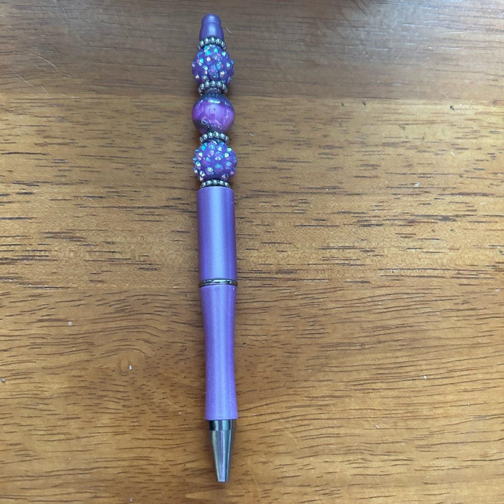 Custom Beaded pens plus 3 refills - Picture 4 of 5